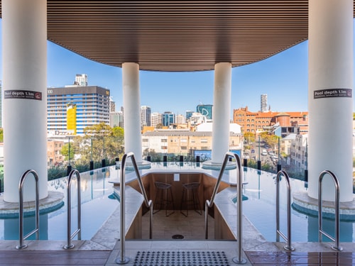 High-Rise 1BR in Heart of FV | 2 minutes to Train 3 Serain Residences