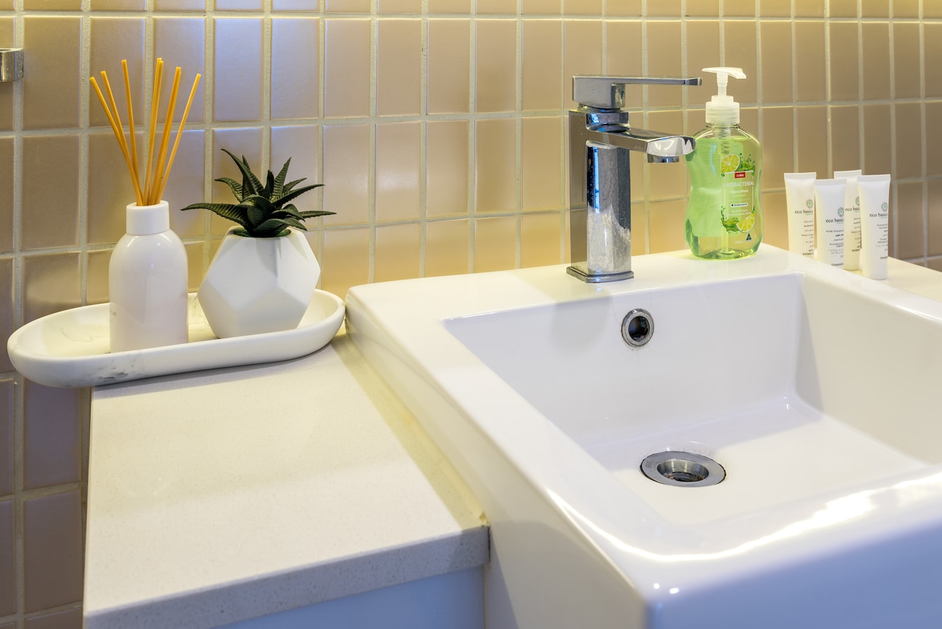 City-Center Cozy 2BDR Apartment with Parking 27 Serain Residences