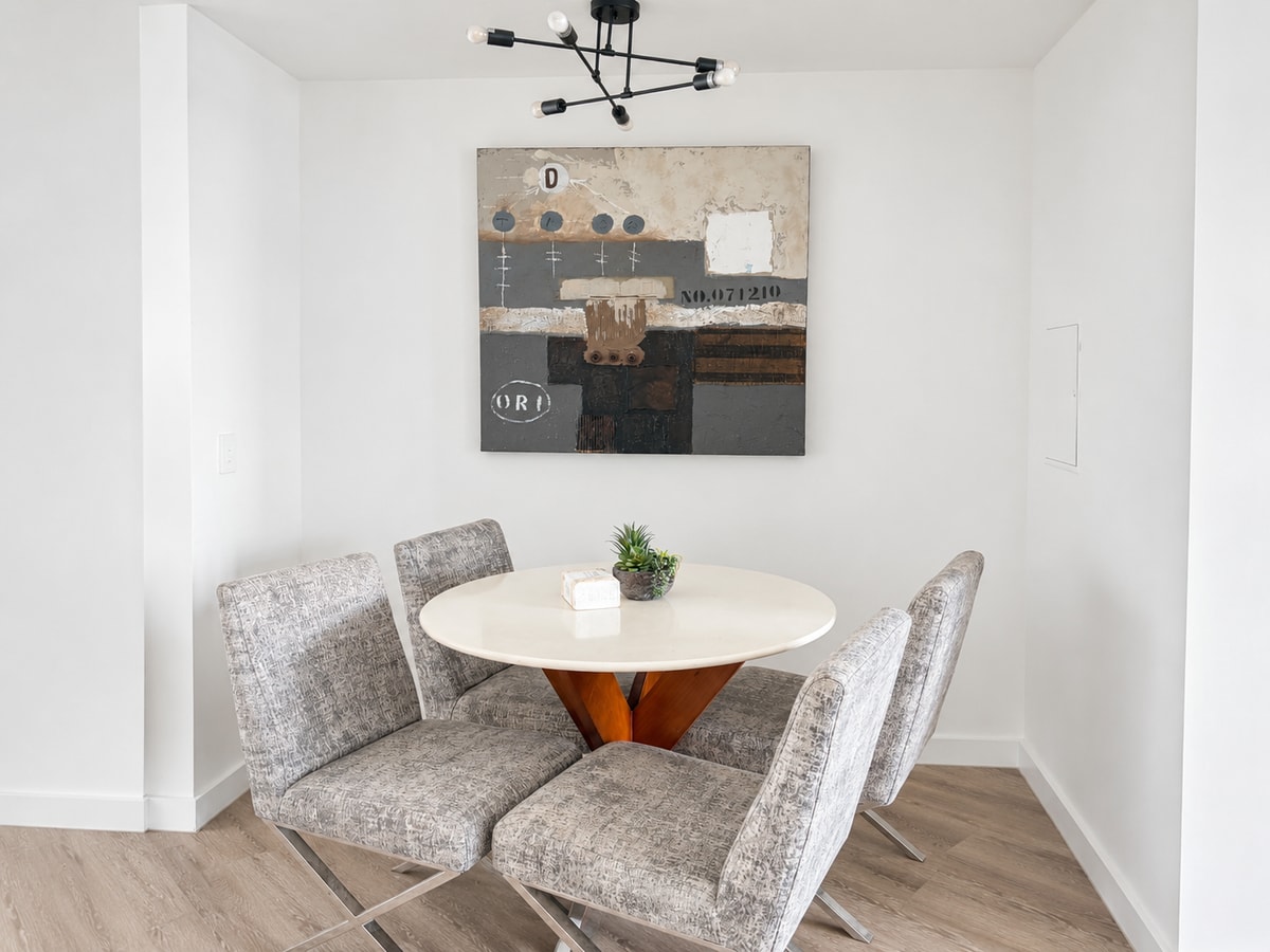 Heart of Southport 2BR | Near Tram & Pacific Fair 21 Serain Residences