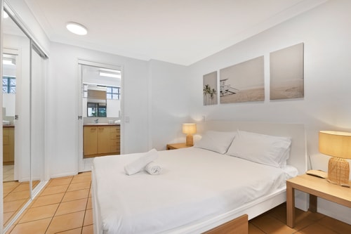 Comfy 1BR + Free Parking |  Stroll to Parklands 8 Serain Residences