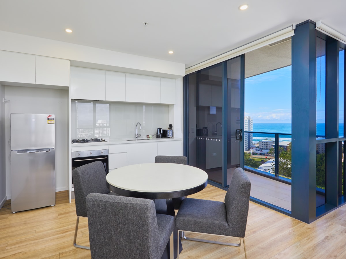 Stylish 1 Bedroom + Partial Ocean View In Surfers 1 Serain Residences
