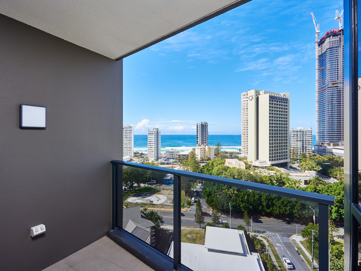 Stylish 1 Bedroom + Partial Ocean View In Surfers 4 Serain Residences