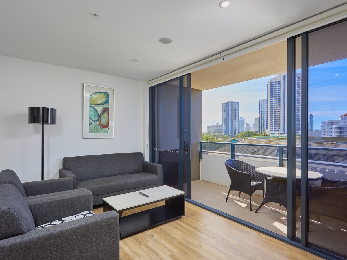 Cozy and Comfy 2-Bed Apartment in Gold Coast 6 Serain Residences