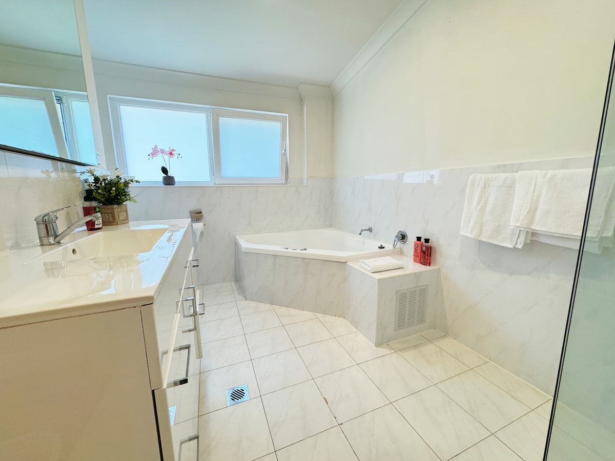 Tranquil Leura 3BDR Unit 3 Minutes to Shops 12 Serain Residences