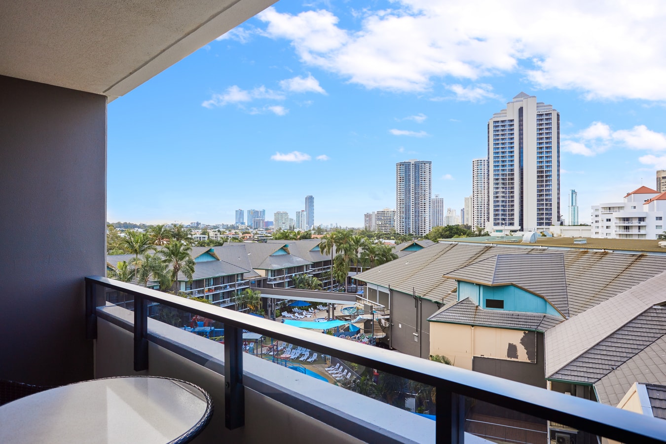 Cozy and Comfy 2-Bed Apartment in Gold Coast 5 Serain Residences