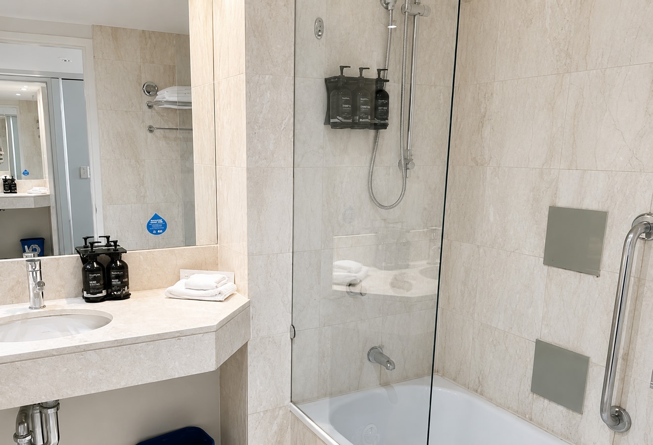 Comfy 2Double-bed Suite in Central Surfers | Max 4 4 Serain Residences