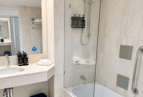 Comfy 2Double-bed Suite in Central Surfers | Max 4 4 Serain Residences