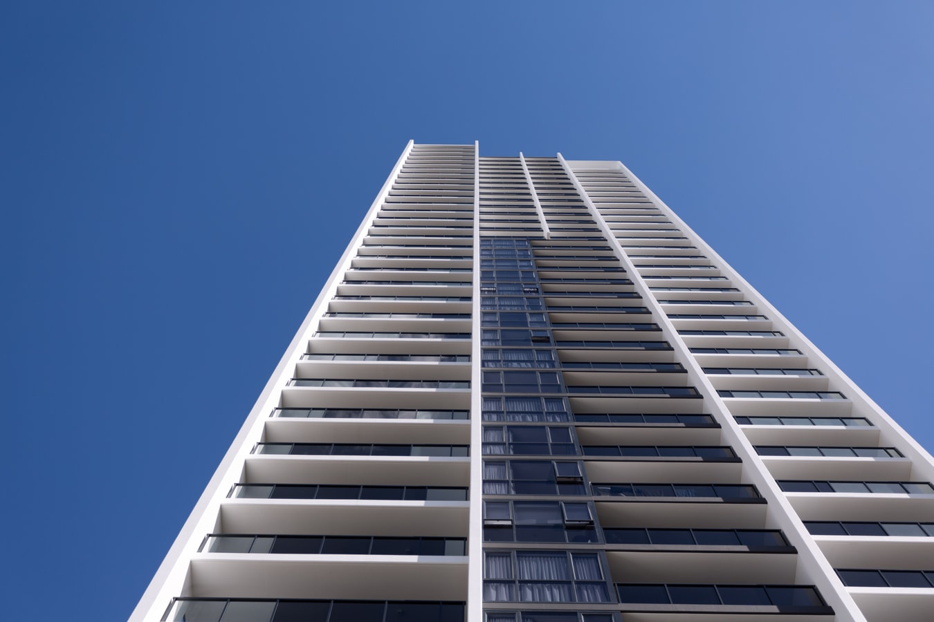 Premium Ocean View 2 Bedrooms Apartment Broadbeach 16 Serain Residences