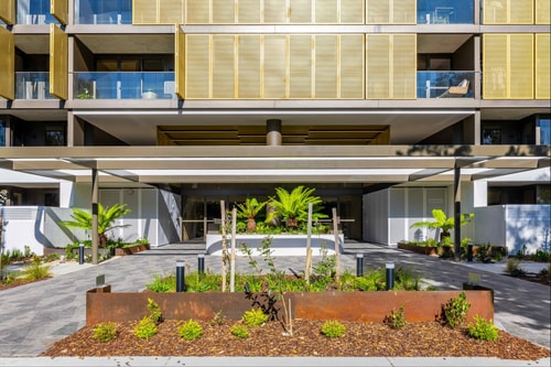 Modem One Bedroom Apartment on Northbourne Avenue 21 Serain Residences
