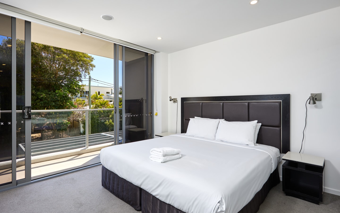 Exquisite and Stylish Villa in Surfers Paradise 7 Serain Residences