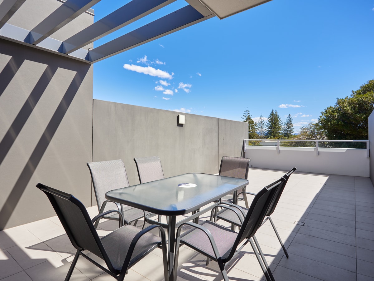 Exquisite and Stylish Villa in Surfers Paradise 12 Serain Residences