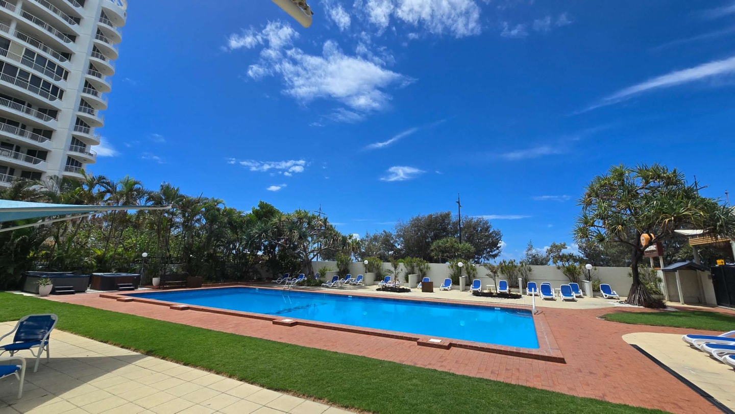 Beachside Ocean View 1BR Apartment Central Surfers 15 Serain Residences