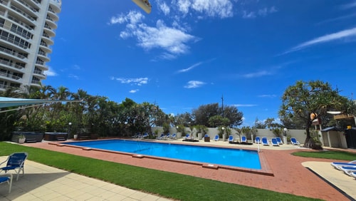 Beachside Ocean View 1BR Apartment Central Surfers 15 Serain Residences