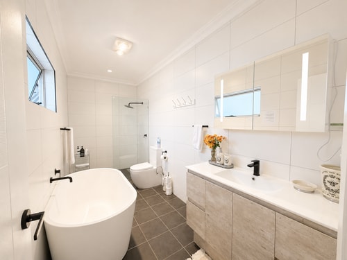 Cozy 5BR Family house in Katoomba - The Rose House 4 Serain Residences