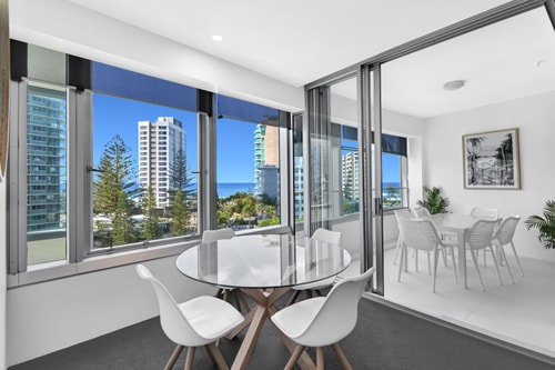 2-Bedroom Apt Heart of Surfers Paradise w/Parking 2 Serain Residences