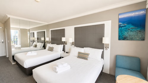 Central Located 2 Double-bed Hotel Room in Surfers 8 Serain Residences