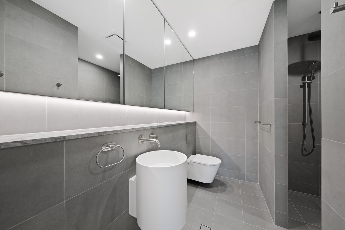 Stylish Sandringham Urban Townhouse by Hyde Park 30 Serain Residences