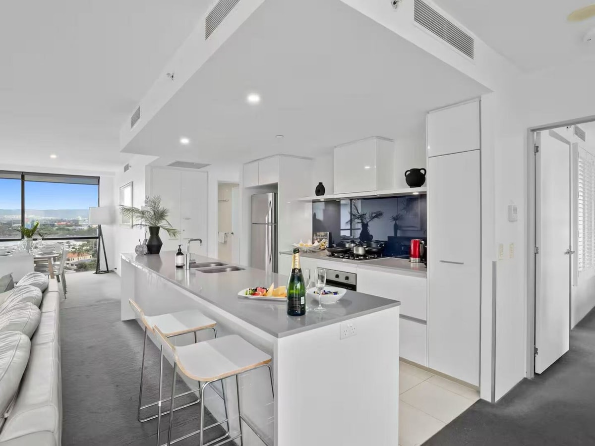 Modern 2BR Oasis with Pools, Gym & Secure Parking 21 Serain Residences