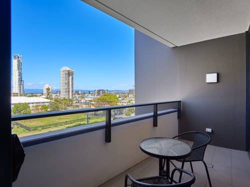 Comfy One bedroom Apartment in Central Surfers 8 Serain Residences