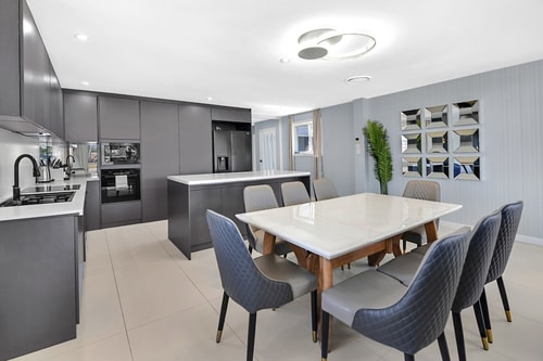 Spacious 4-Bedroom Riverside Home Surfers Paradise 3 Serain Residences