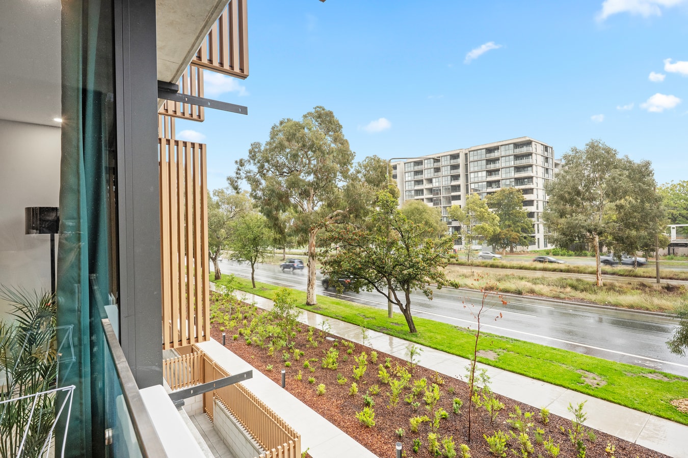 Cozy 1BR Apartment | Walk to Tram | Parking 14 Serain Residences