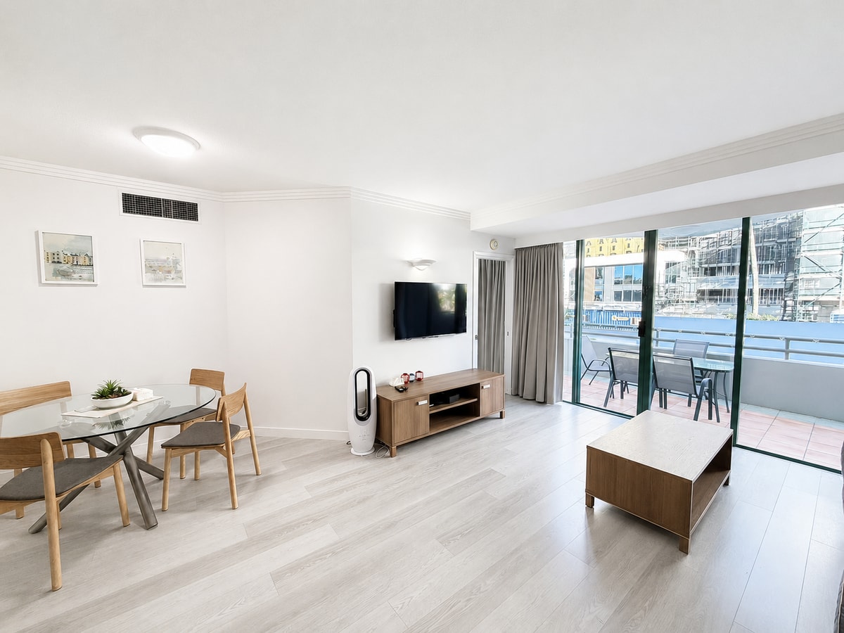 Crown Towers Stunning 1Bedroom Apt 3-min to Beach 14 Serain Residences