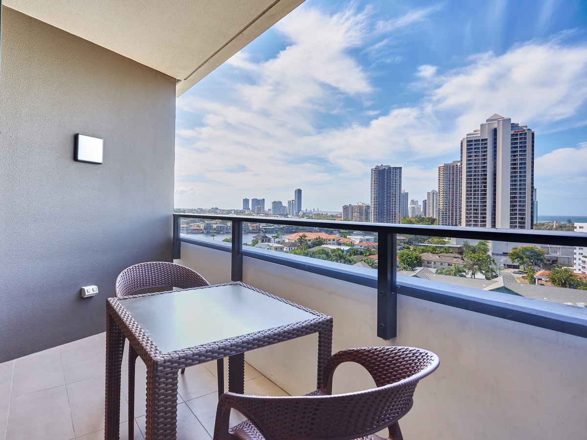 Mordem 2 bedroom Apartment in Central Surfers 5 Serain Residences