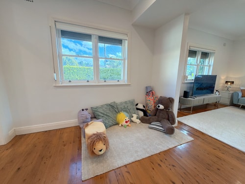 Burwood 4BR Family Home | Fast WiFi & Free Parking 11 Serain Residences