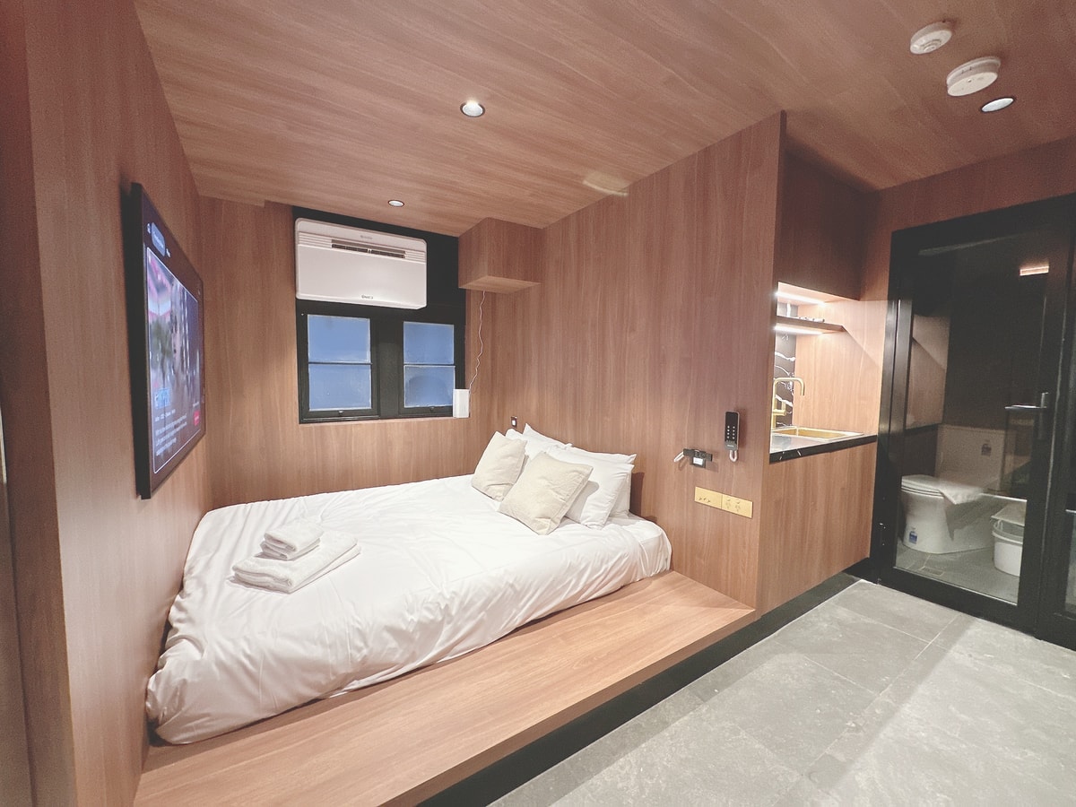 Chic Inner-City Hideaway Studio in Surry Hills 2 Serain Residences