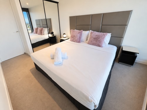 High-Rise 1BR in Heart of FV | 2 minutes to Train 6 Serain Residences