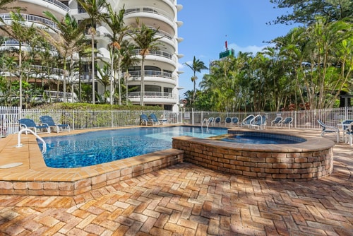 Stunning Ocean View 3BR near Broadbeach | Parking 16 Serain Residences
