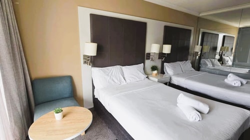 Comfortable 2-Bed Stay in Surfers | Great Location 7 Serain Residences