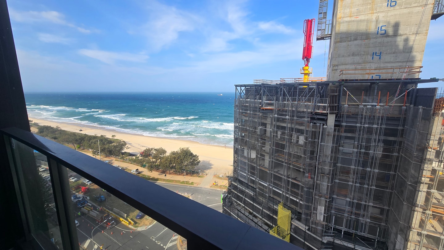 Sea Side Comfortable Apartment in Surfers Paradise 33 Serain Residences