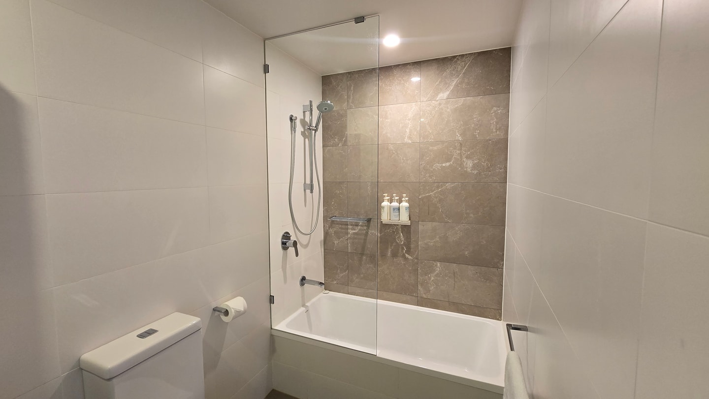 Open View Comfortable 2BR Apartment in Surfers 5 Serain Residences