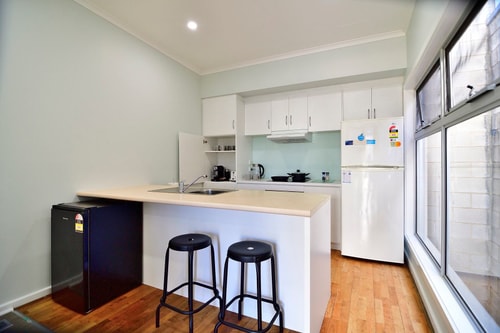 3BR Townhouse in Heart of Adelaide with Parking 1 Serain Residences