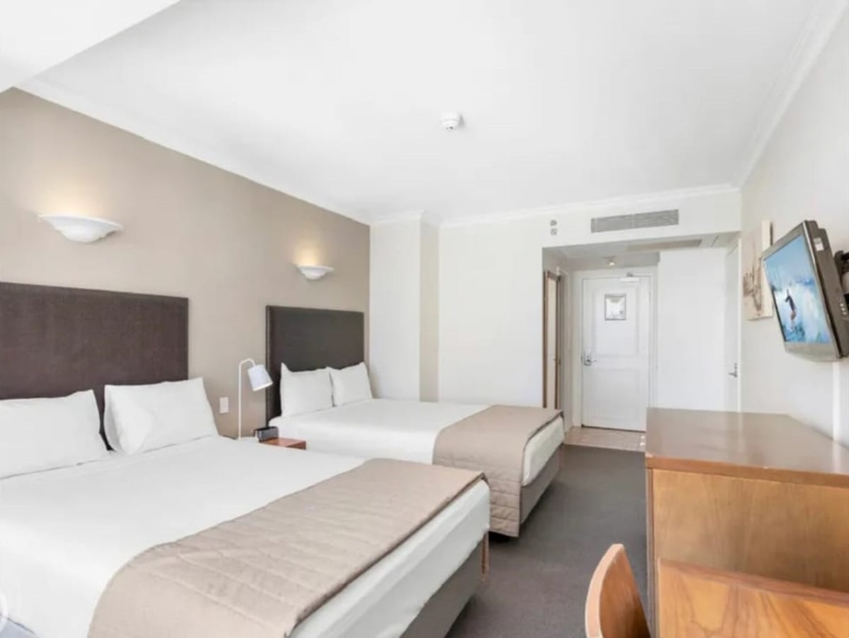 Ocean view twin beds studio in Legend Hotel 2 Serain Residences