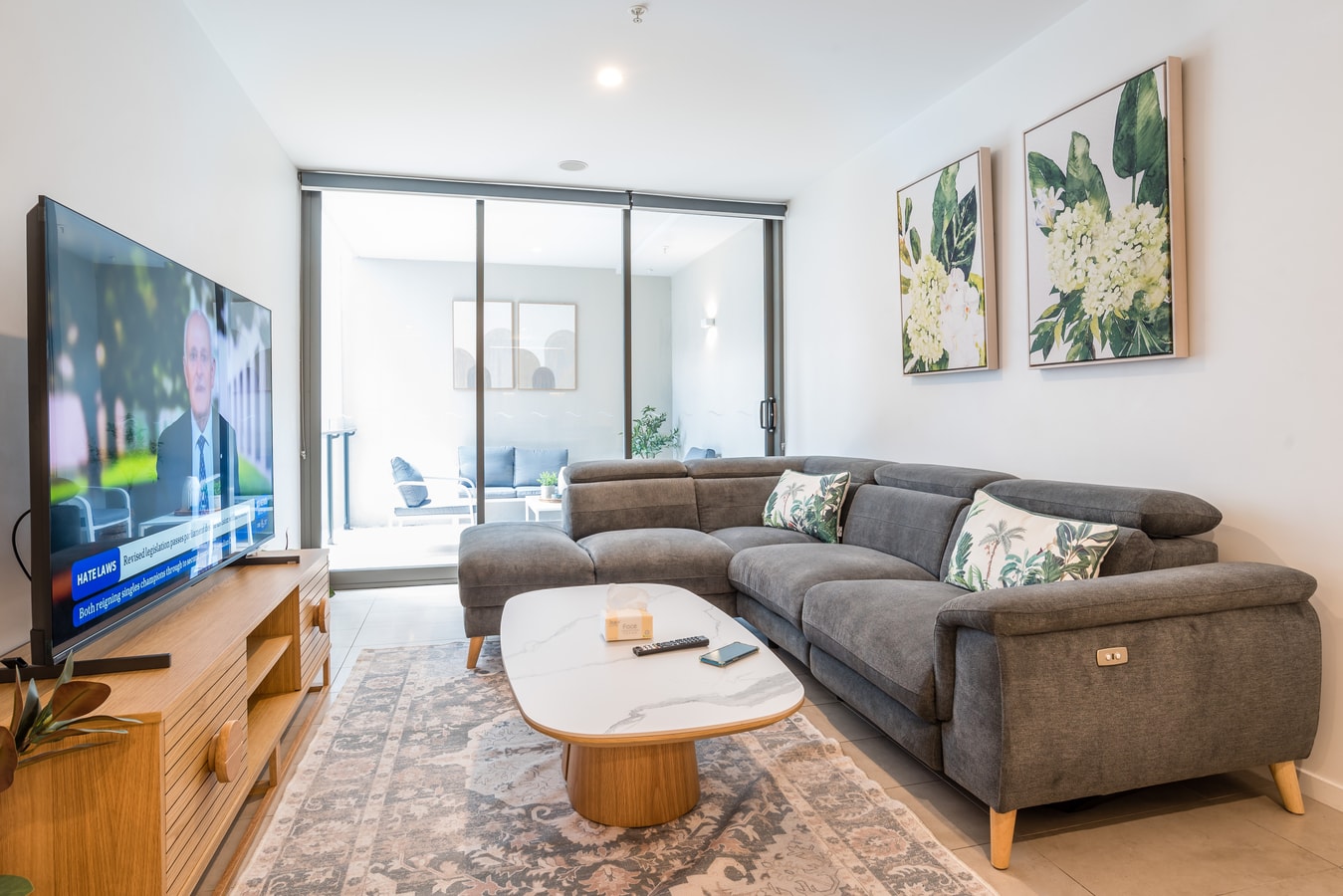 City-Center Cozy 2BDR Apartment with Parking 14 Serain Residences