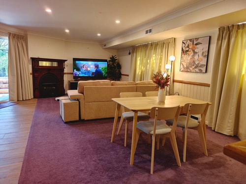 1BR Retreat Steps from Blue Mountains Highlights 9 Serain Residences