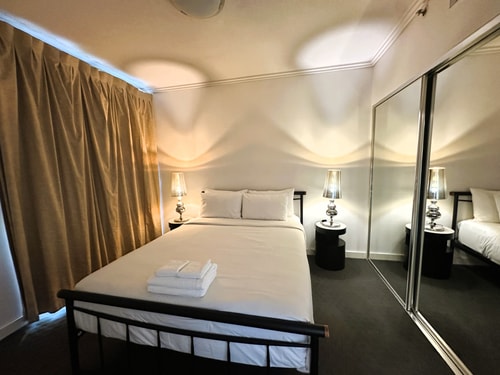 Modern CBD 2 Bedroom Apartment with Free Parking 9 Serain Residences