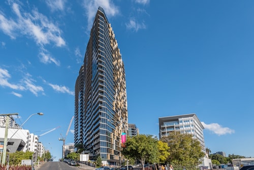 Central Located Cozy Studio in South Brisbane 1 Serain Residences