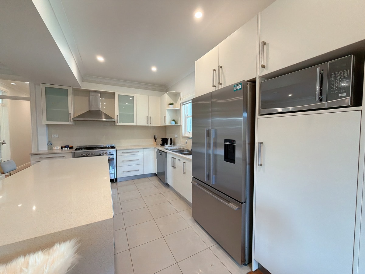 Burwood 4BR Family Home | Fast WiFi & Free Parking 13 Serain Residences