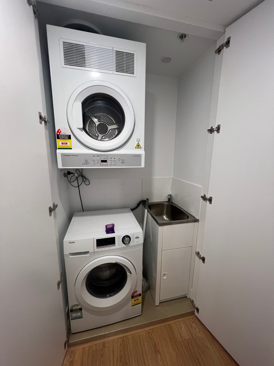 Central Located Cozy Studio in South Brisbane 13 Serain Residences