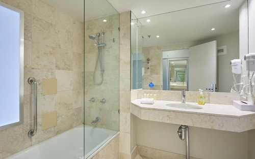 2 Double Bed Hotel Room in Central Surfers 1 Serain Residences