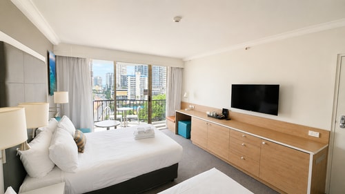Central Located 2 Double-bed Hotel Room in Surfers 11 Serain Residences