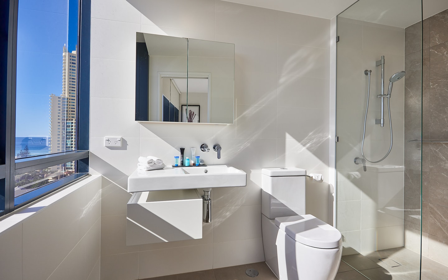 Cozy 2 bedroom apartment in Surfers Paradise 9 Serain Residences