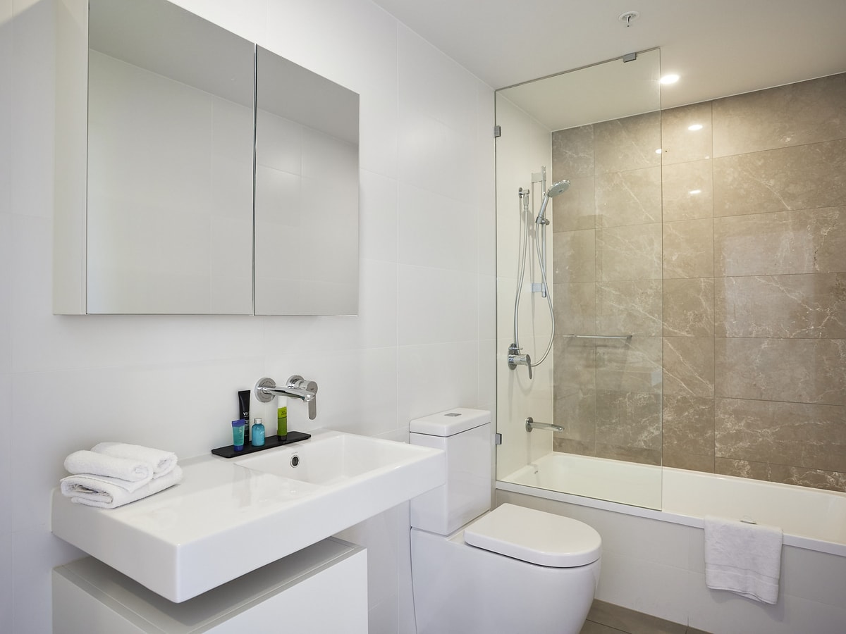 Cozy 2 bedroom apartment in Surfers Paradise 11 Serain Residences