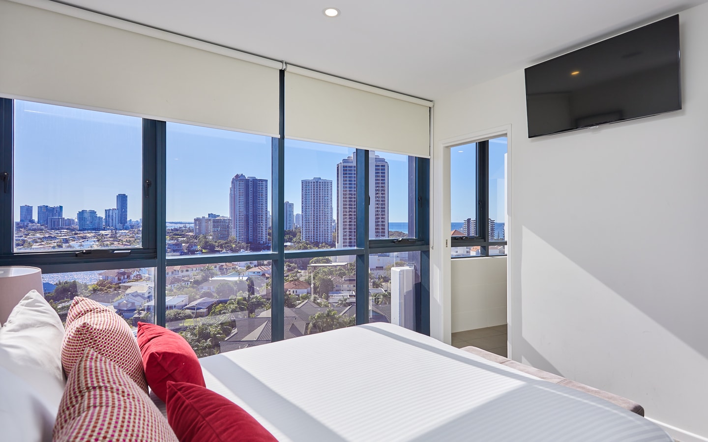 Cozy 2 bedroom apartment in Surfers Paradise 7 Serain Residences
