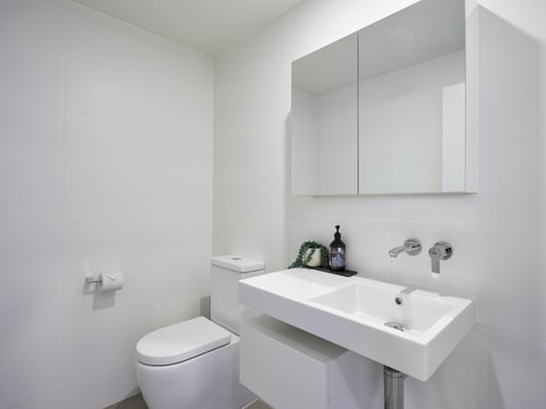 Convenient Located Villa in Heart Surfers Paradise 10 Serain Residences