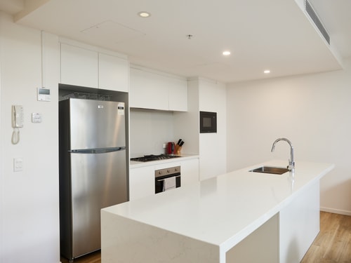 Convenient Located Villa in Heart Surfers Paradise 8 Serain Residences