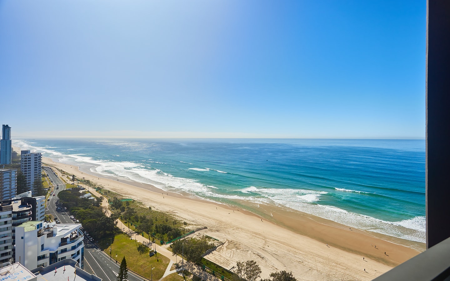 Boutique and cozy Apartment Beachside ocean view 8 Serain Residences